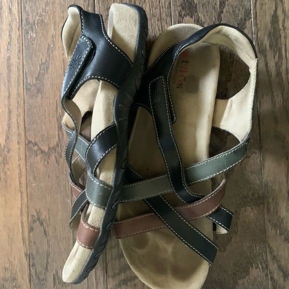 Taos Sandals “Christine” - Picture 2 of 4